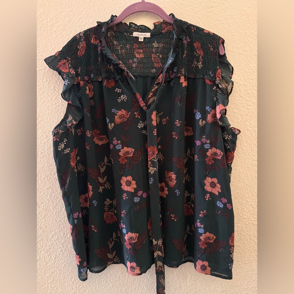 Pleione Dark Green Floral Blouse